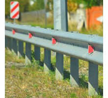 Дорожный отбойник