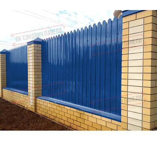 Профнастил фигурный С10 - 0,45 Окрас - А, ПЭ- с пленкой RAL 5005 сигнальный синий.